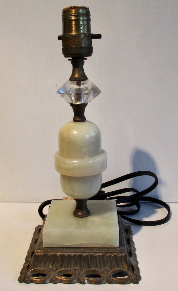 Antique very nice onyx table lamp / pretty antique onyx table lamp height 12"