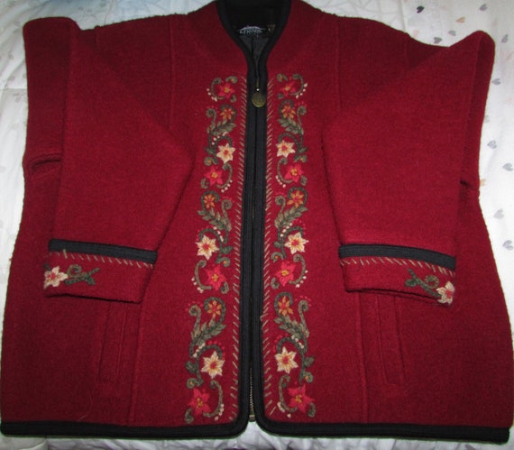 Superb ICELANDIC wool red cardigan with floral mo… - image 10