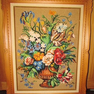 vintage needlepoint &quot;Bouquet Hollandais&quot; framed/ Superbe tapisserie (petit point) &quot;bouquet hollandais&quot; 24&quot;1/2 x 30&quot;1/2 encadré  elvico