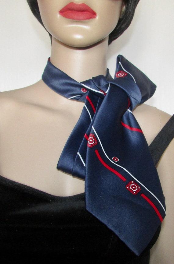 Vtg beautiful polyester unisex navy and red GIVENC