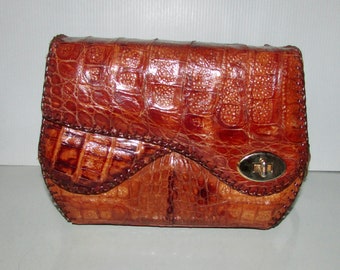 vtg damaged collectable real brown tooled leather hand  bag /joli sac à main endommagé en véritable cuir ouvragé  9"1/2x14"1/2