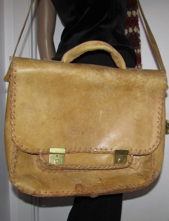 Vintage  beautiful  shoulder bag, messenger  in r… - image 1