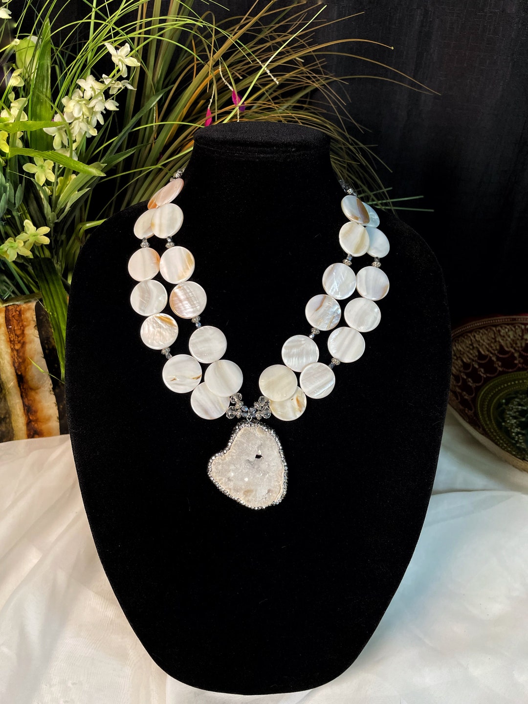 White Shell Statement Necklace Geode Pendant Necklace Etsy