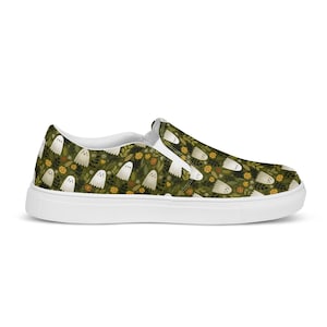 Spooky Cute Ghost Slip-On Shoes – Women’s Halloween Fall Flats, Cottagecore Floral Canvas Shoes, Comfy Aesthetic Ghostcore Gift