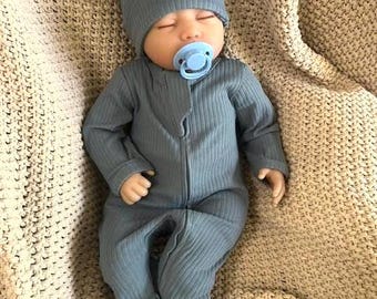 Organic Cotton Baby Rompers and hat , Ribbed Sleeper, Gender Neutral, New Baby Gift, Double Zipper, Footies
