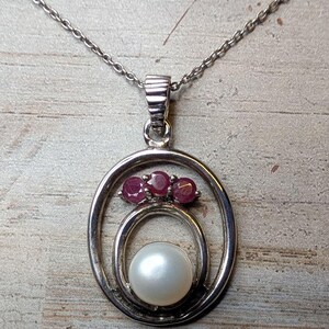 925 Sterling Silver Necklace Pearl Ruby Pendant 18" Chain Elegant Modern