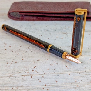 Vtg S.T. Dupont Classique Fountain Pen 18K Gold D 750 Gold Dust Laque de Chine