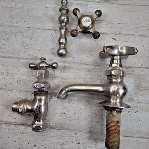 Lot of Vintage Silver Tone Bathroom Faucet Spigots Hot Cold Knobs Parts Kohler