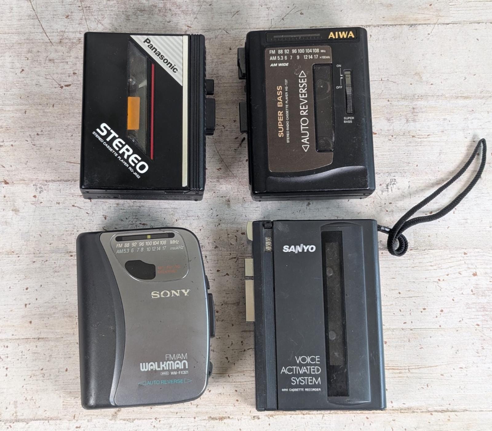 【レトロゲームOK】SANYO COSMO C-15B6 86年製 リモコン付属 レトロゲームOK】SANYO COSMO C-15B6 86年製 リモコン付属
