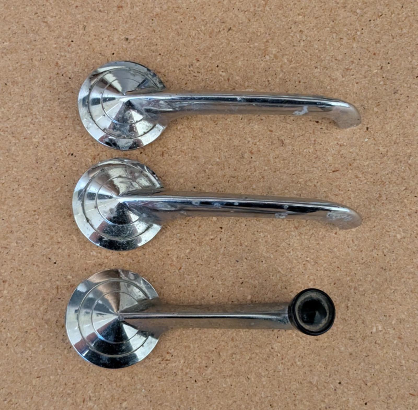 thumbnail image 2 of Chevy Buick Oldsmobile Pontiac Vent Window Handles – Chrome With Ivory Knobs 2 of 3