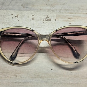 AVANTI NICE Vintage Women's Cat Eye Eyeglass Frames 58-18-140 Beige Black Clear