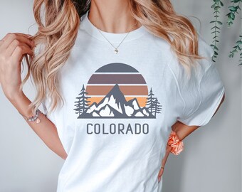 Colorado Tee, Colorado Graphic Tee, Rocky Mountains, Colorado, Boho Tee, Vintage Inspired Cotton T-shirt, Unisex Tee, Comfort Colors Tee