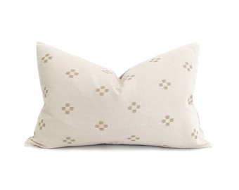 Various sizes cream/sand motif cotton pillow cover