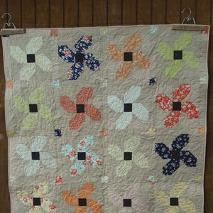 Posy Parade beginner quilt pattern image 2