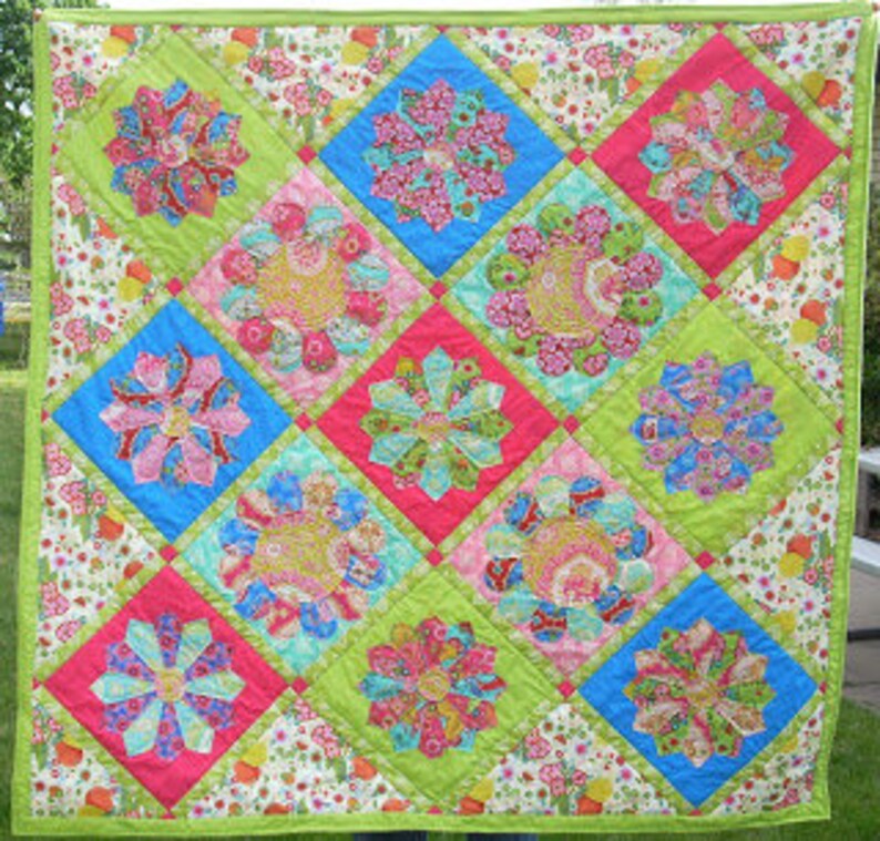 Garden Party a Dresden plate pdf quilt pattern Etsy