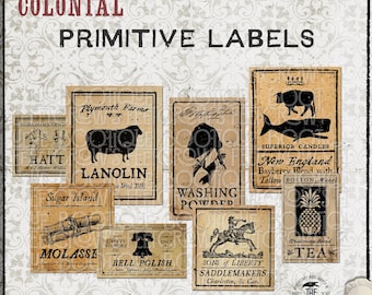 Op de afbeelding: Een verzameling van acht rechthoekige labels met typografie en illustraties in 18e-eeuwse stijl, waaronder een schaap, een walvis, een ananas en een paard. De tekst bevat termen zoals Lanolin, Washing Powder en Molasses op beige papier.