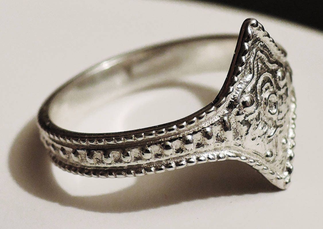 Винтажные кольца. Dark souls кольцо благосклонности. Кольцо благосклонности dark. Dark souls кольца. Кольцо благосклонности.