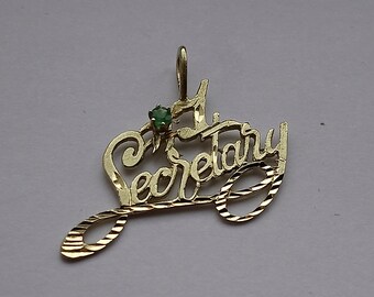 Gold Nameplate Necklace - Etsy UK