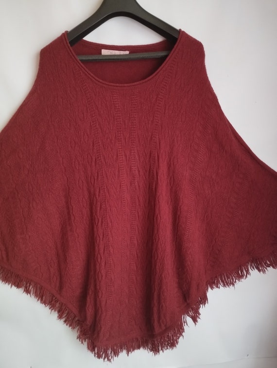 Vintage Womens Poncho with 3/4 Sleeve/Knitted Dar… - image 1