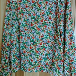Vintage Womens Bloluse/Floral Print/Green Pink Orange Blouse/Long Sleeve/Size M