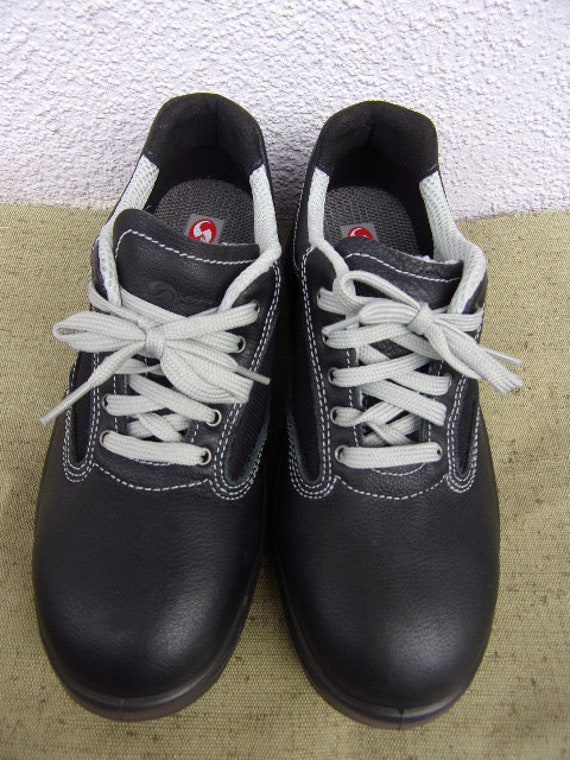 ladies safety shoes size 6