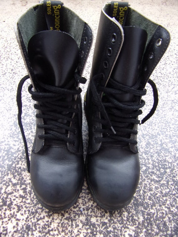 Vintage Womens Boots/Martens Boots 