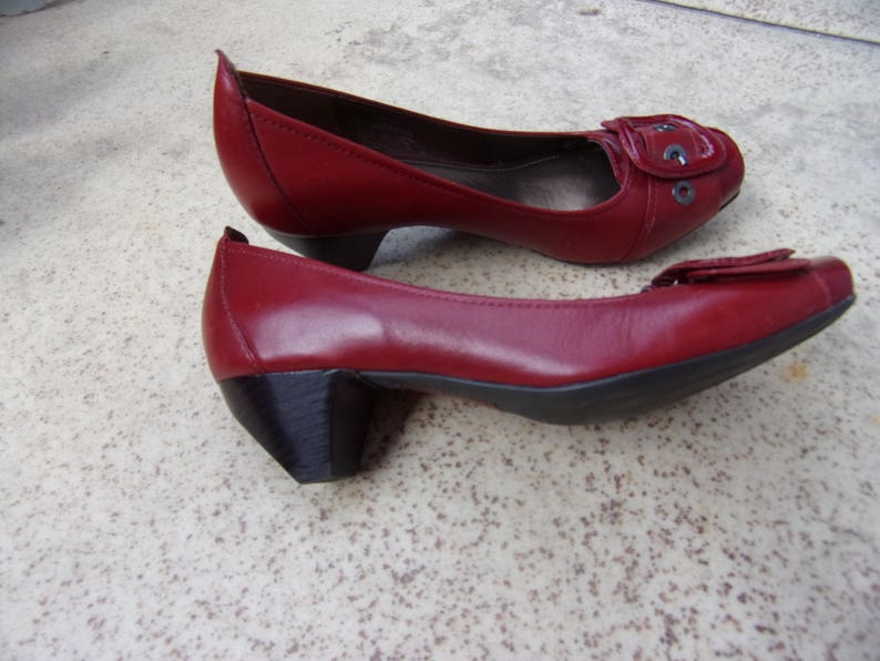 women's clarks red shoes