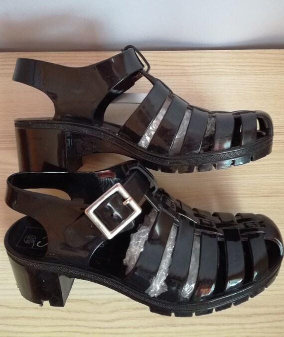 retro 6 sandals