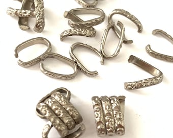 Vintage Silver Tone Metal Engraved Jump Rings (18)