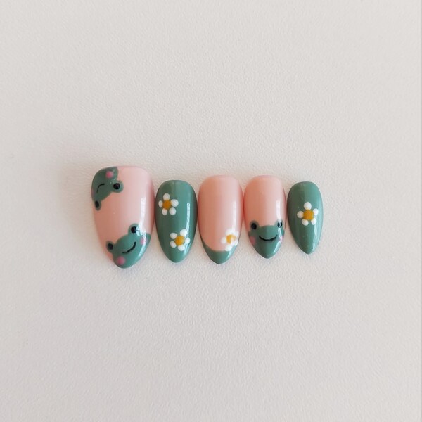 Press On Nails Frog, Floral, Kawaii, Daisy, Animal, Nature