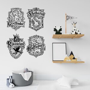 Zweinstein Teams symbolen wand decor, kinderkamer kunst aan de muur, Harry Potter muur sticker, Griffoendor Zwadderich Ravenklauw Huffelpuf Vinyl Stickers