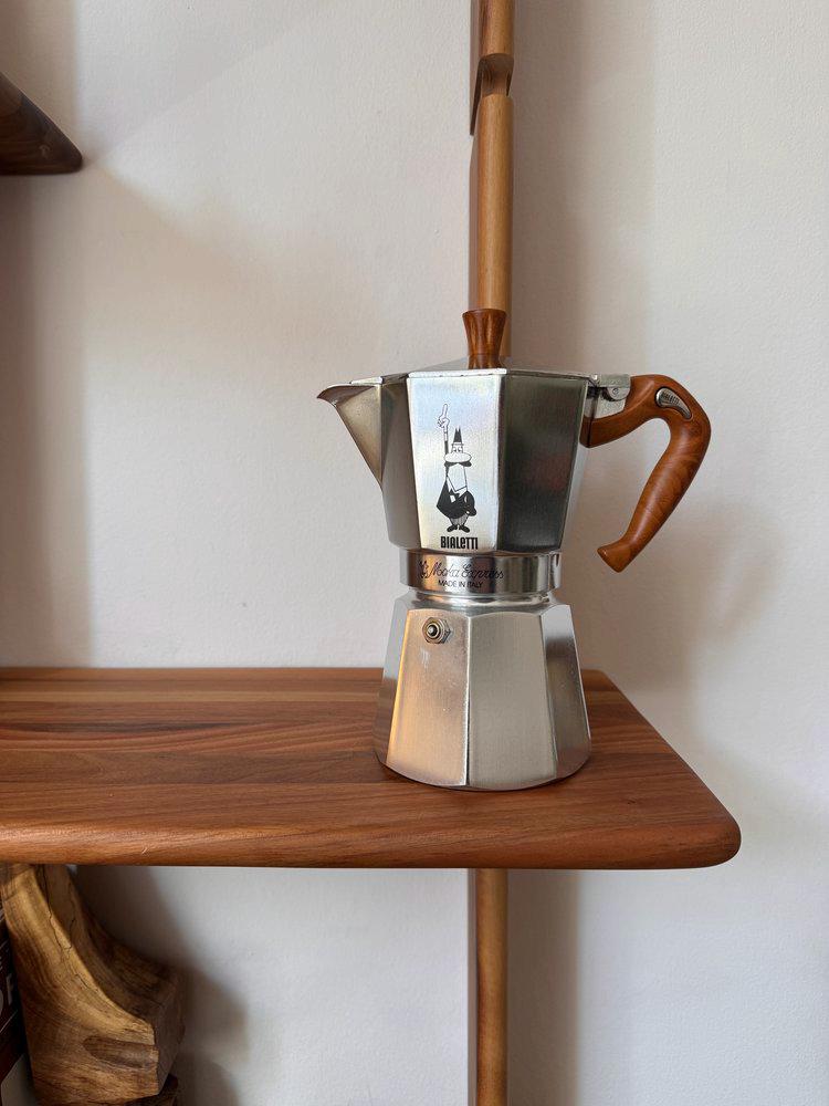 限定商品 BIALETTI Moka “Oro delle Api” 蜂モチーフ 0400021455253_NOCOLOR_A3?wid=
