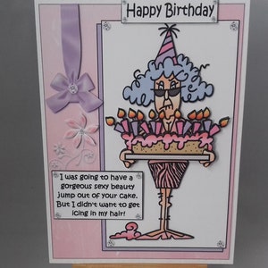 Carte d'anniversaire drôle humour femme femme femme sa mère aînée épouse soeur belle-soeur grand-mère tante amie - Stella a une surprise