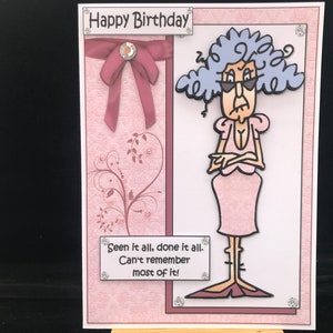 Carte d'anniversaire humoristique drôle femme ses dames mère plus âgée mère épouse soeur belle-soeur grand-mère tante amie - Stella a tout vu