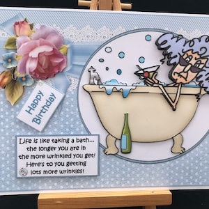 Carte d'anniversaire drôle humour femme femme femme sa mère aînée épouse soeur grand-mère tante amie - Stella dit que la vie, c'est comme prendre un bain