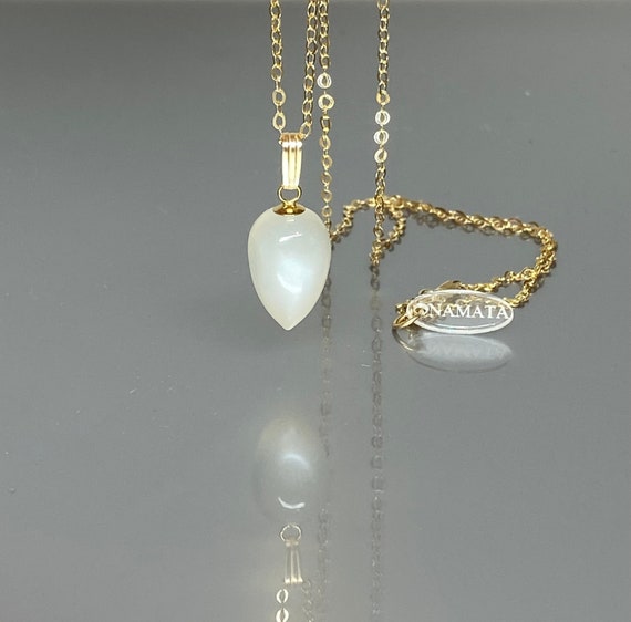 14K Gold Natural White Moonstone Necklace, Moonstone Pendant, June Birthstone , Moonstone jewelry For Women