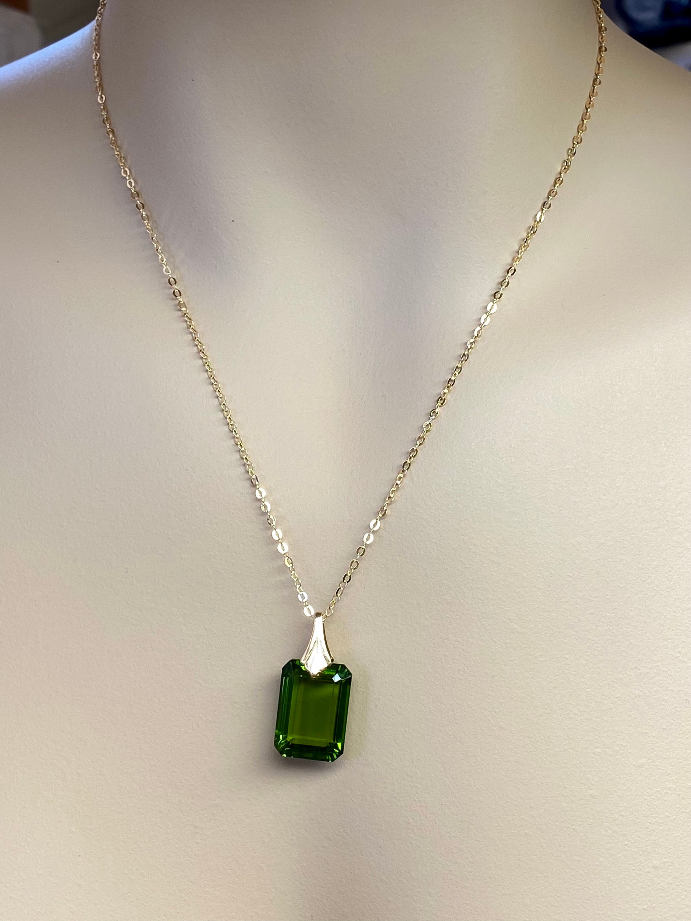 14K Gold Peridot Necklace Peridot Pendant Minimalist | Etsy