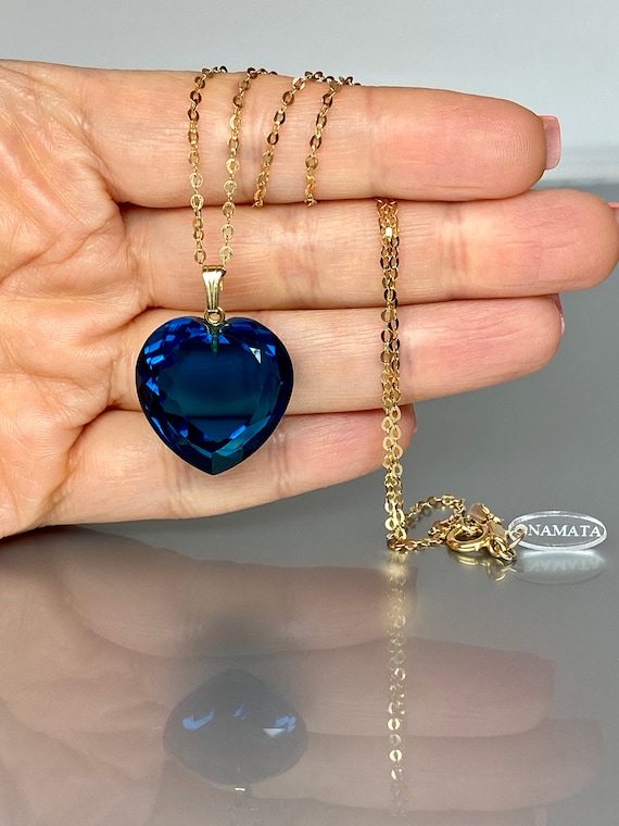 Splendid Necklace with Pear London Blue Topaz, SI Diamond | 4.24 carats  Tear Drop London Blue Topaz Unique Pendant in 14k White Gold | Diamondere