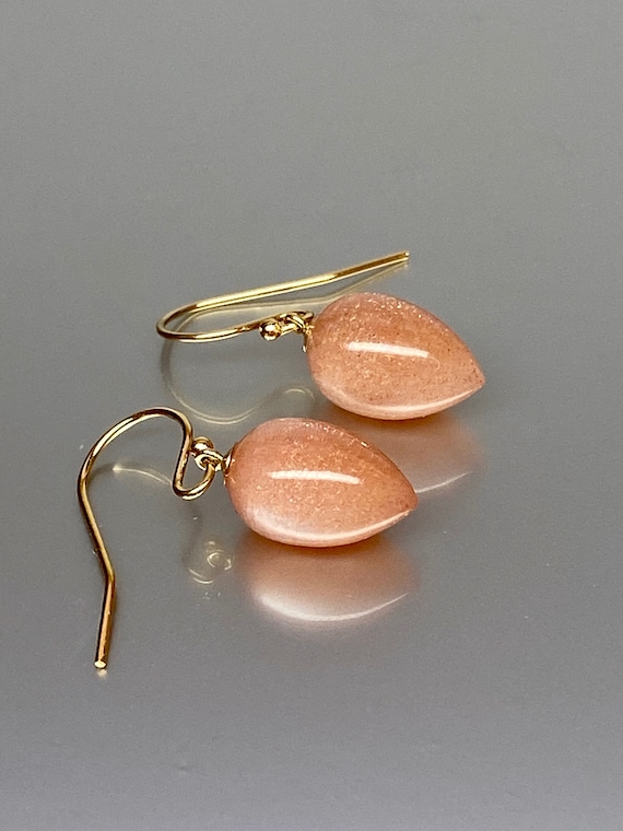 Natural Peach  Moonstone Earrings, Small Moonstone Earrings, Moonstone Dangle Drop Earrings, June Birthstone, Moonstone jewellry For Women