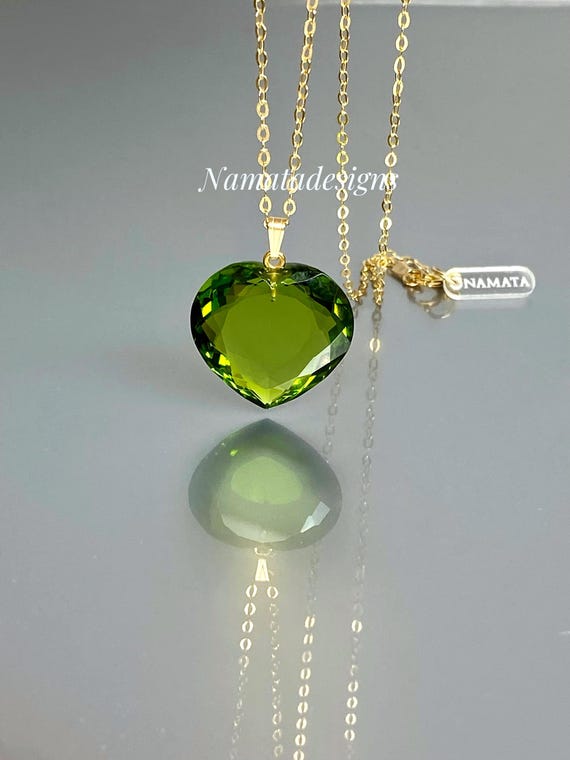 14K SOLID GOLD Peridot Heart Pendant Necklace, August Birthstone, Minimalist Birthstone Necklace, Peridot Jewelry Gift For Her