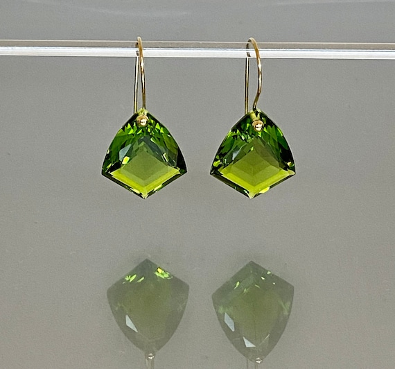 14K Gold Kite shape Peridot Earrings (36 ct), Statement Earrings, August Birthstone, Minimalist Birthstone  Earrings, Valentines Gifts