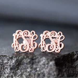 Brincos de Monograma Personalizados - Brincos de Monograma Delicados - Brincos de Pino com Nome - Brincos de Pino Personalizados - Brincos de Pino com Monograma