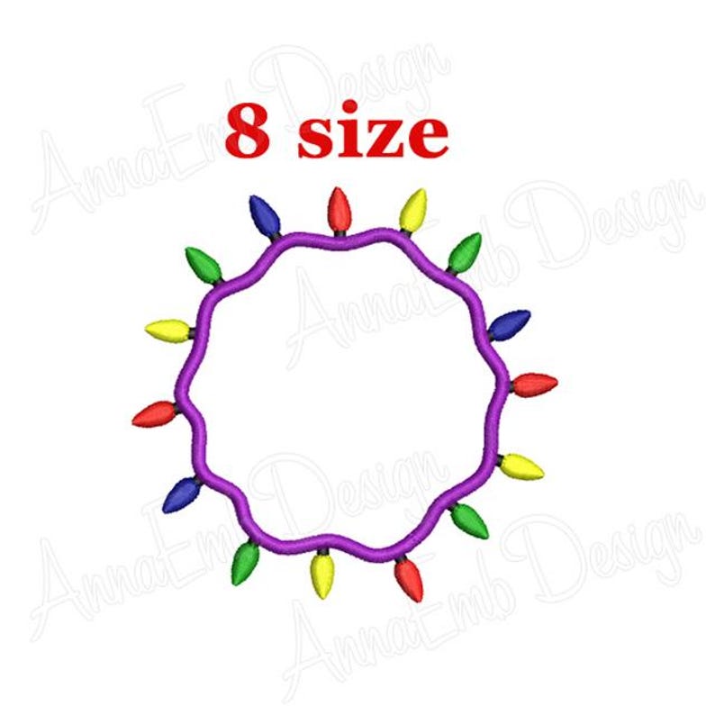 Puede incluir: Una cadena de luces navide&ntilde;as de color morado con bombillas de colores en forma de c&iacute;rculo. El texto "8 size" est&aacute; por encima de las luces.