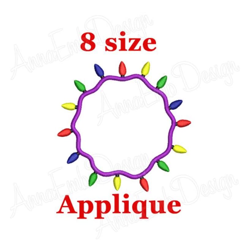 Puede incluir: Una cadena de luces de Navidad de color morado con bombillas de colores en forma de c&iacute;rculo. El texto "8 size applique" est&aacute; debajo de las luces.