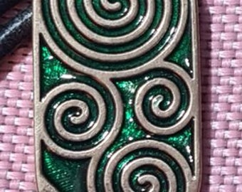 Tablet spiral design pendant in solid bronze and enamel