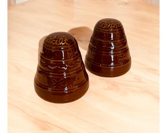 Marcrest Daisy and Dot Salt and Pepper Shakers – Vintage Retro Tableware Classic Collectible