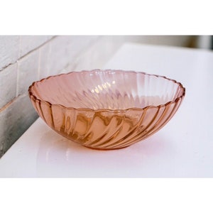 Arcoroc France Pink Rosaline Optic Swirl Large Serving Bowl