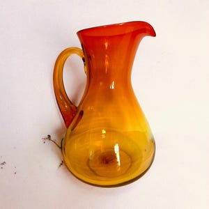Vintage Blenko Glass Tangerine Amberina Water Pitcher – Handcrafted Art Glass Jug – Mid-Century Modern Home Décor – Rare Collectible