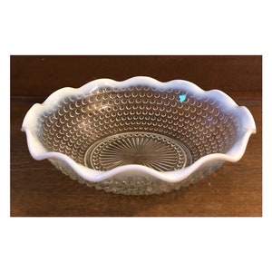 Anchor Hocking Vintage Moonstone Opalescent Hobnail Glass Serving Bowl