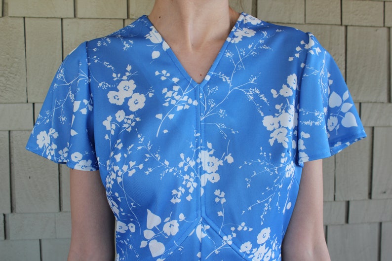 Vintage Late 70s Handmade Delicate Floral Fitted Sun Dress With Flutter Sleeves